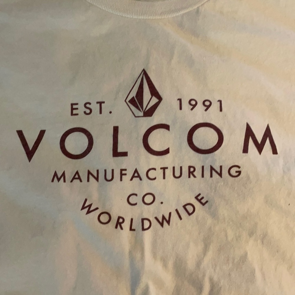 Volcom white men’s large T-shirt